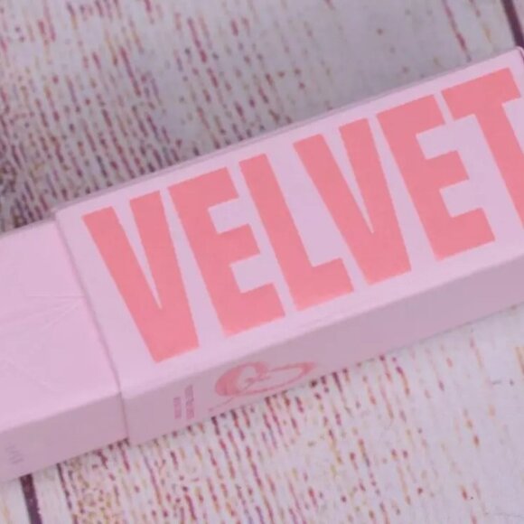 Jeffree Star Velvet Trap Lipstick Unphazed - 0.141 OZ - Picture 7 of 7